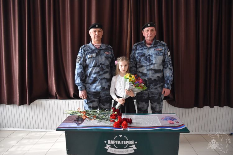 В АДЫГЕЕ УВЕКОВЕЧЕНА ПАМЯТЬ ПОГИБШЕГО СОТРУДНИКА ОМОН
