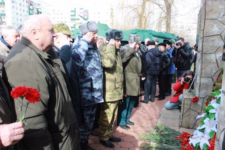 В Майкопе сотрудники Росгвардии отметили годовщину вывода войск из Афганистана