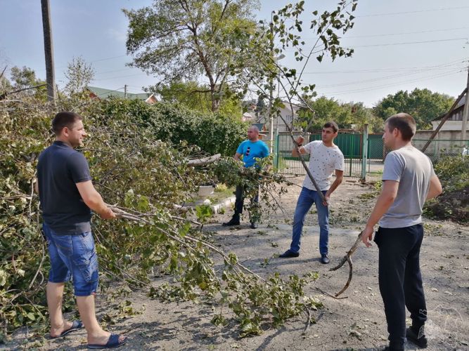 РОСГВАРДЕЙЦЫ ИЗ АДЫГЕИ ПРОВЕЛИ ЭКОЛОГИЧЕСКУЮ АКЦИЮ В ПОДШЕФНОМ ДОМЕ РЕБЕНКА