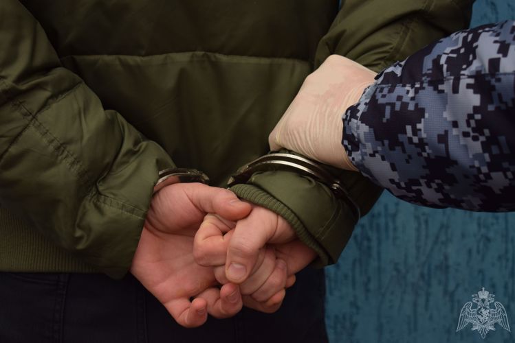 Сотрудники вневедомственной охраны пресекли квартирную кражу в Адыгее