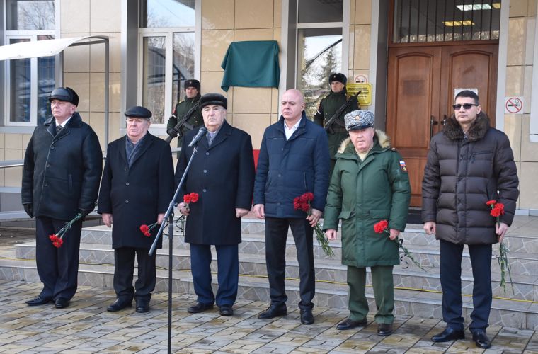 Росгвардейцы приняли участие в открытии мемориального знака, посвященного артиллерийской установке "Катюша"