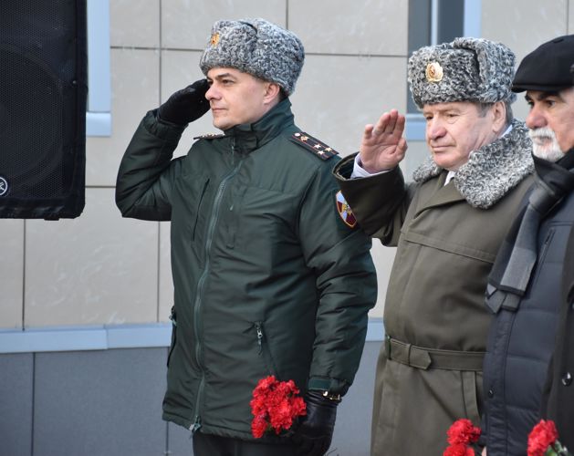 Росгвардейцы приняли участие в открытии мемориального знака, посвященного артиллерийской установке "Катюша"