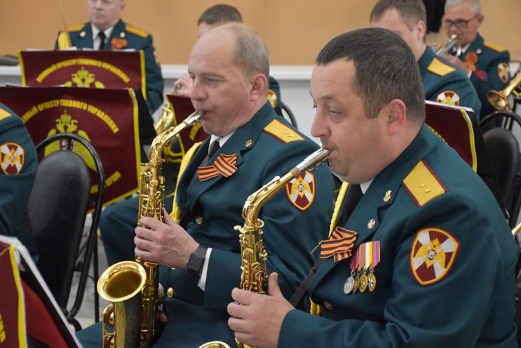 Начальник Управления Росгвардии по Адыгее посетил концерт, посвященный Дню Победы