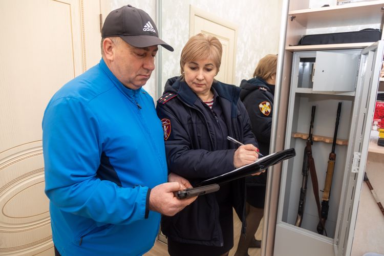 Сотрудники подразделений ЦЛРР в Адыгее отмечают профессиональный праздник 