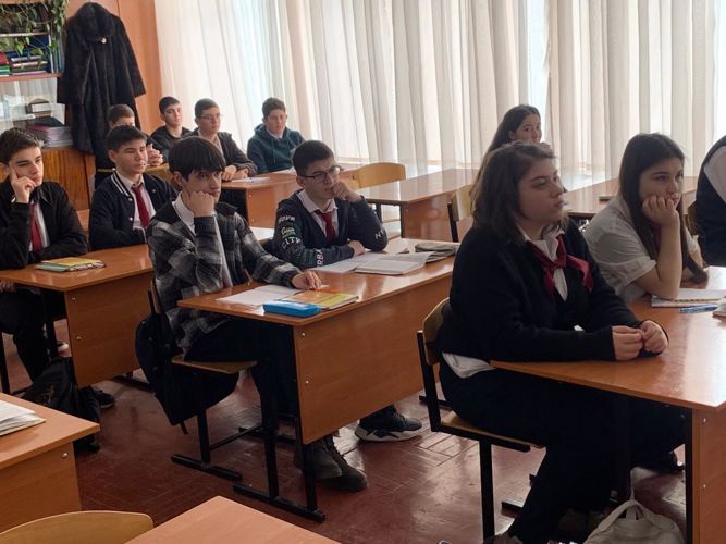 В преддверии Дня защитника Отечества, росгвардейцы провели уроки мужества в Адыгее