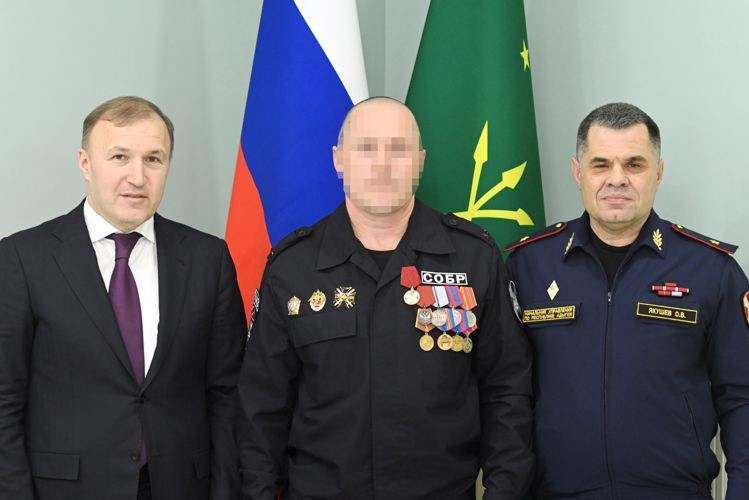 Государственные награды вручены росгвардейцам в Адыгее 