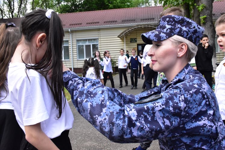 Росгвардия в Адыгее присоединилась к Всероссийской акции "Георгиевская лента"