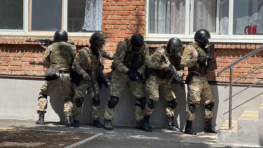Росгвардии приняла участие в антитеррористических учениях на объекте образования в Адыгее