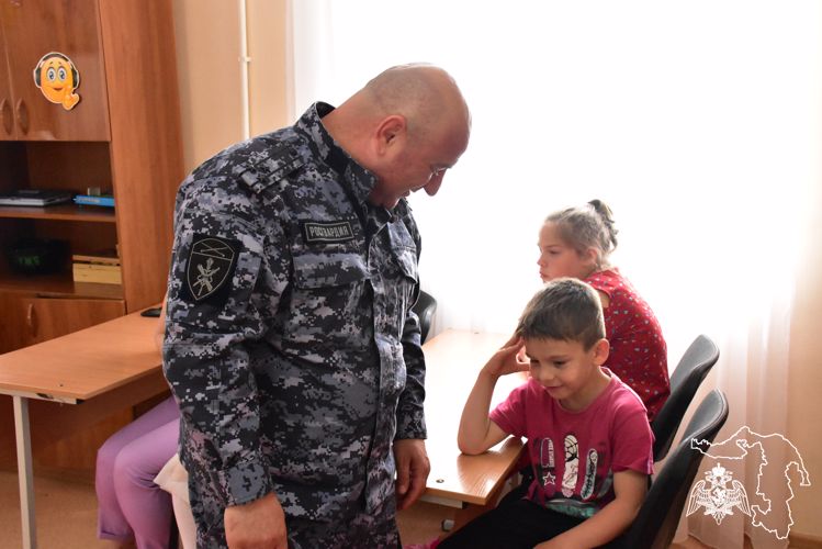 Росгвардейцы посетили детский социальный приют в Адыгее