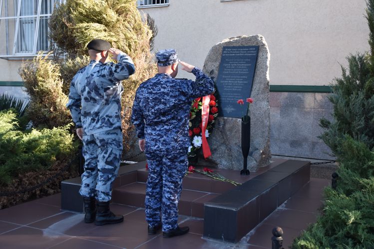 Память товарищей почтили росгвардейцы в Адыгее