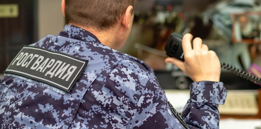 Росгвардейцы задержали агрессивного посетителя поликлиники в Тахтамукайском районе