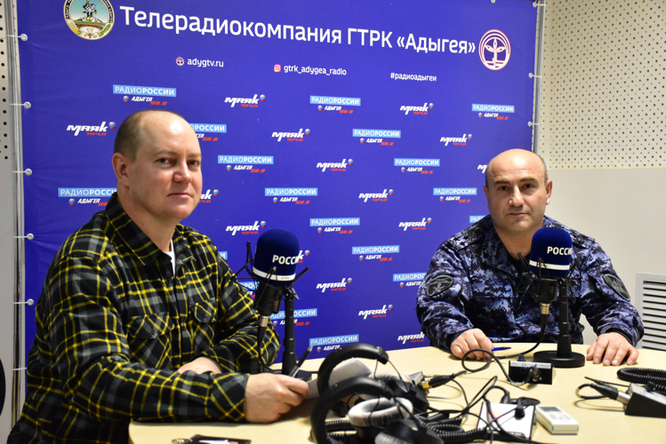 Офицер Росгвардии стал гостем радиостудии ГТРК «Адыгея» в Майкопе