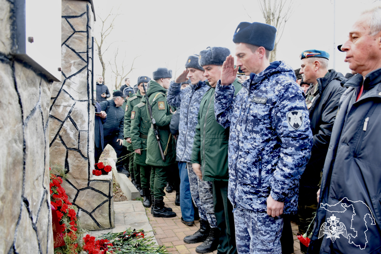 Память воинов-интернационалистов почтили росгвардейцы в Адыгее