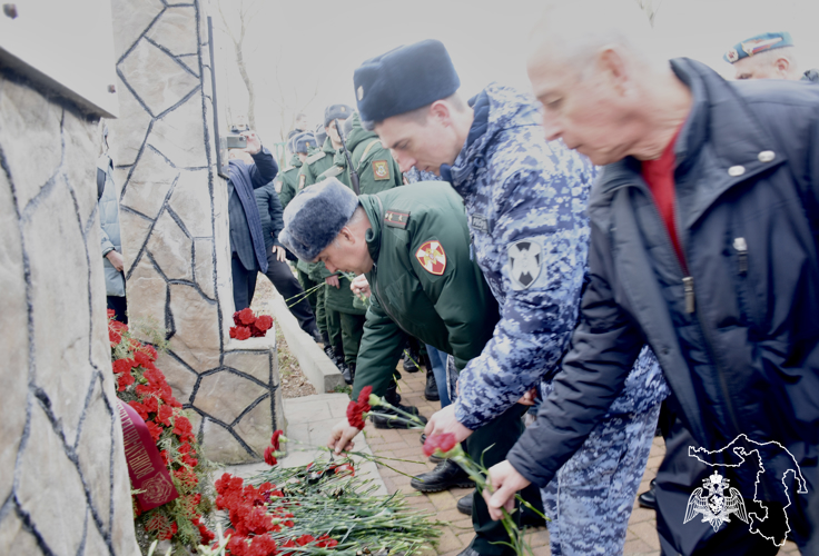 Память воинов-интернационалистов почтили росгвардейцы в Адыгее