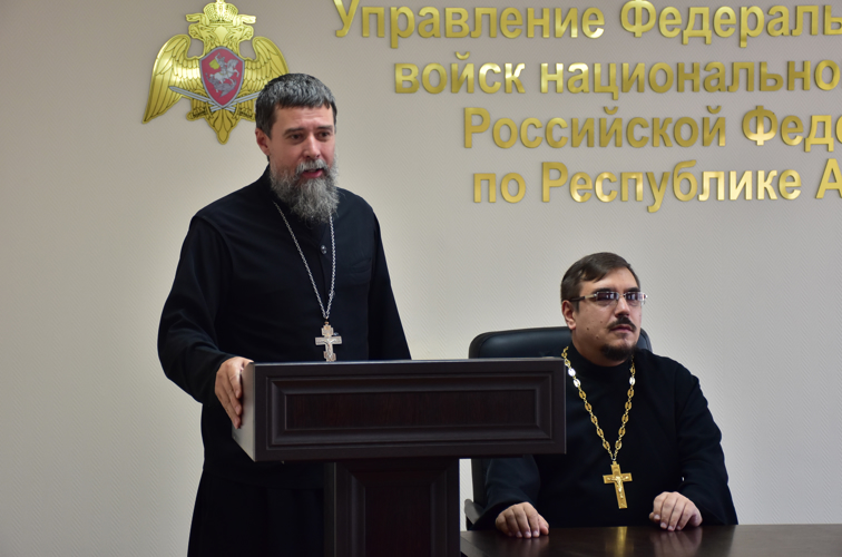 В День семьи, любви и верности росгвардейцы встретились с священнослужителями Адыгеи