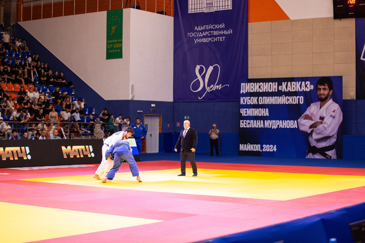 Росгвардия обеспечила безопасность на Чемпионате России по дзюдо в Майкопе 