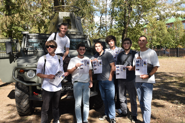 В Адыгее Росгвардия провела профориентационные мероприятия для школьников и студентов 