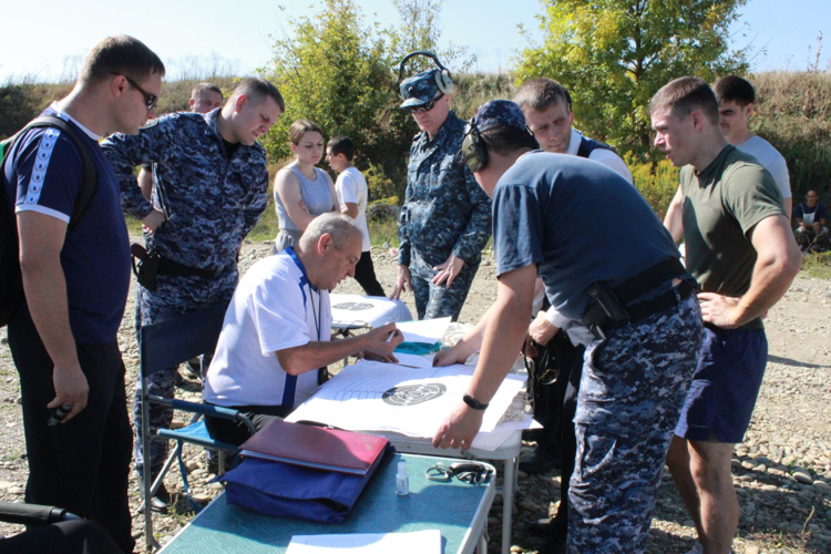 Золото первенства по служебному двоеборью взяла команда Росгвардии в Адыгее