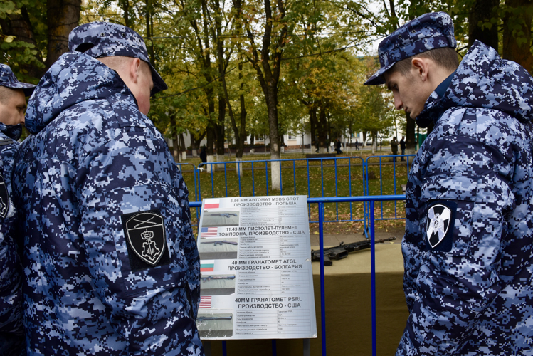 Выставку трофейной военной техники в Адыгее посетили росгвардейцы