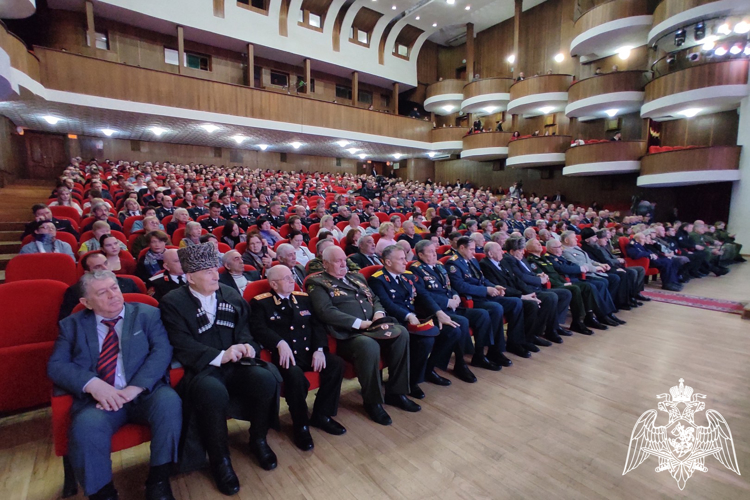 Сотрудники Росгвардии приняли участие в торжественном собрании, посвященном Дню защитника Отчества в Адыгее