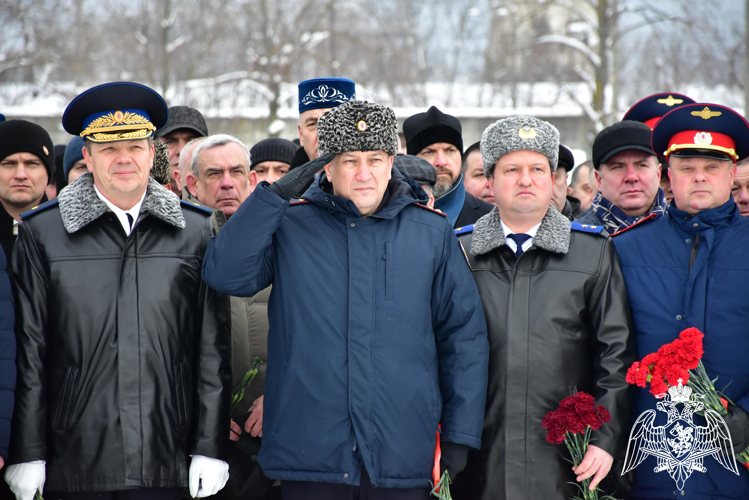 Росгвардейцы приняли участие в митинге, посвященном 82-й годовщине освобождения Адыгеи
