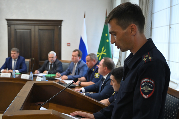 Росгвардия приняла участие в  заседании комиссии по обеспечению правопорядка в Адыгее