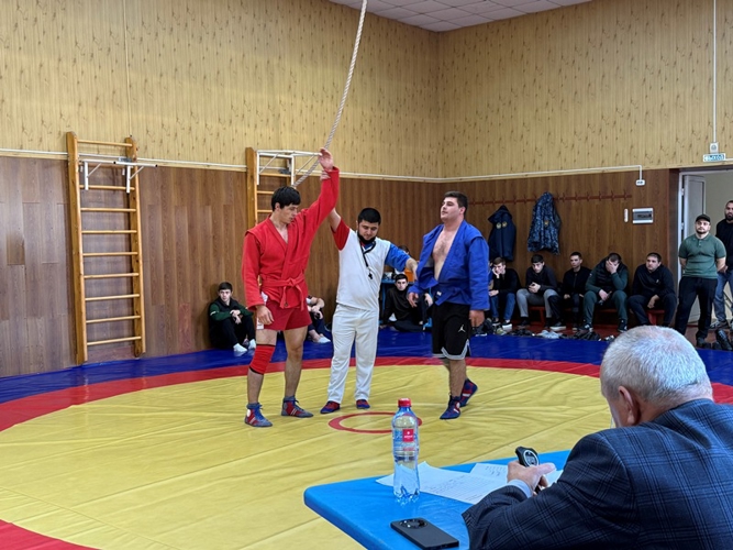 В Адыгее команда Росгвардии стала призером в чемпионате по самбо 