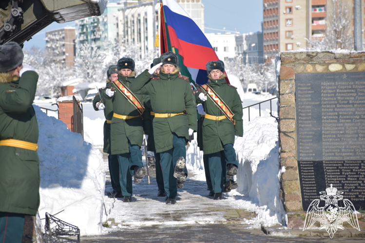 Представители Росгвардии почтили память воинов 131-й Майкопской бригады