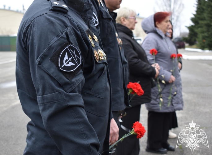 Начальник управления Росгвардии Адыгеи встретился с семьями погибших сотрудников
