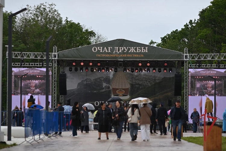 Безопасность проведения гастрономического фестиваля «Очаг дружбы» обеспечила Росгвардия в Адыгее