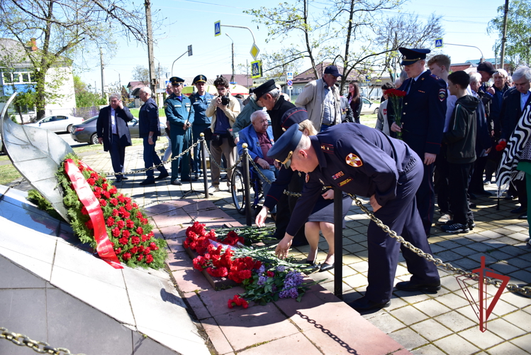 Память жертв аварии на Чернобыльской АЭС почтили представители Росгвардии в Адыгее