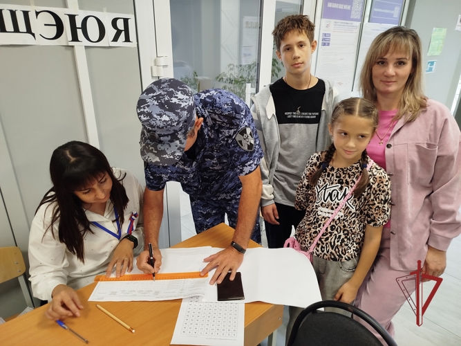 Росгвардейцы в Адыгее принимают участие в Едином дне голосования